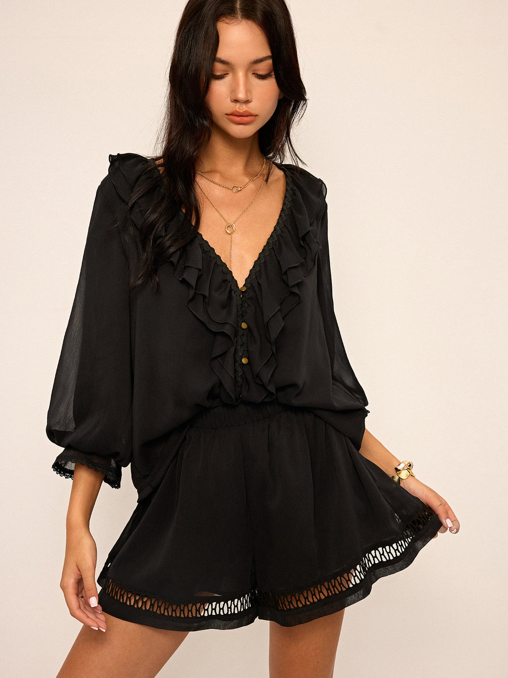 Rüschen-Chiffon-Oberteil und Shorts-Set mit Knöpfen