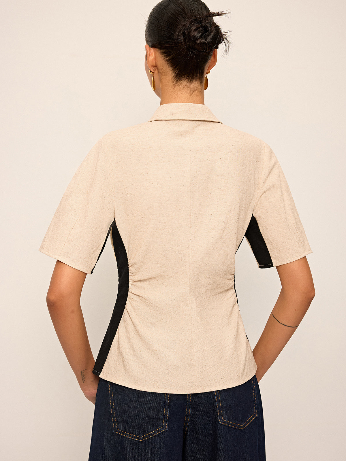 Chemise froncée à bordure contrastée en coton et lin 
