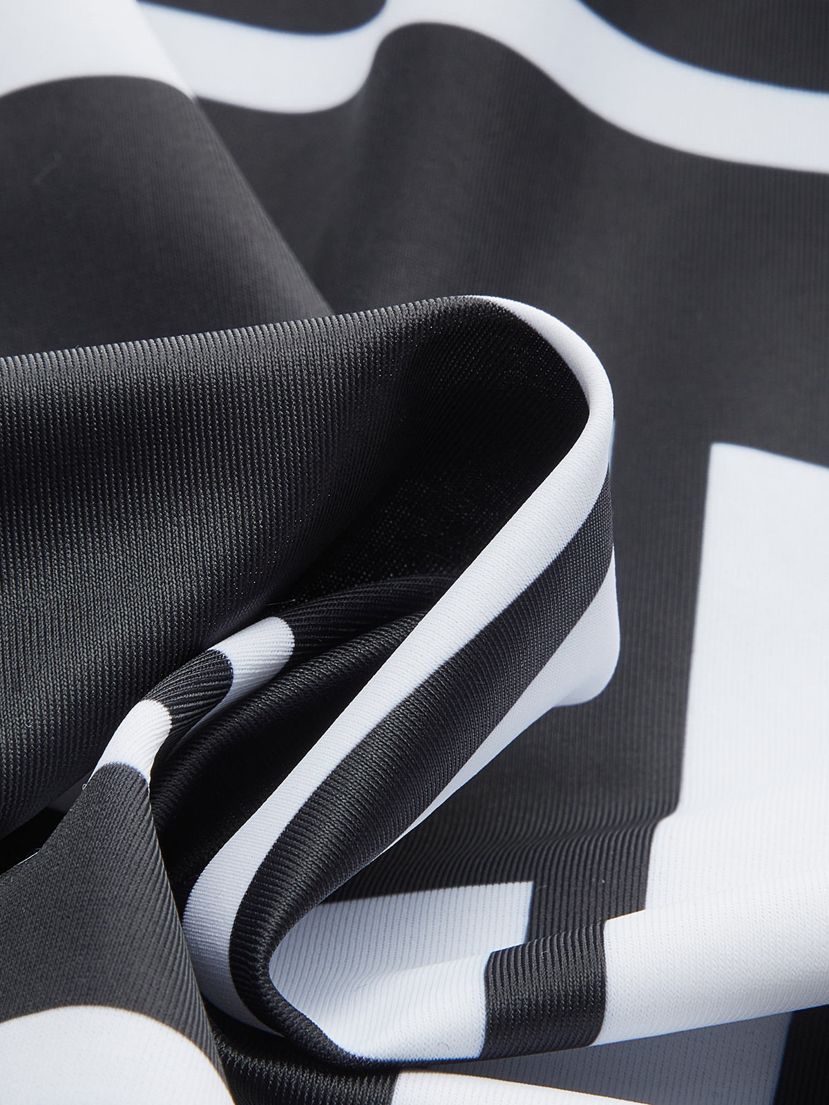 Badeanzug mit geometrischem Muster 