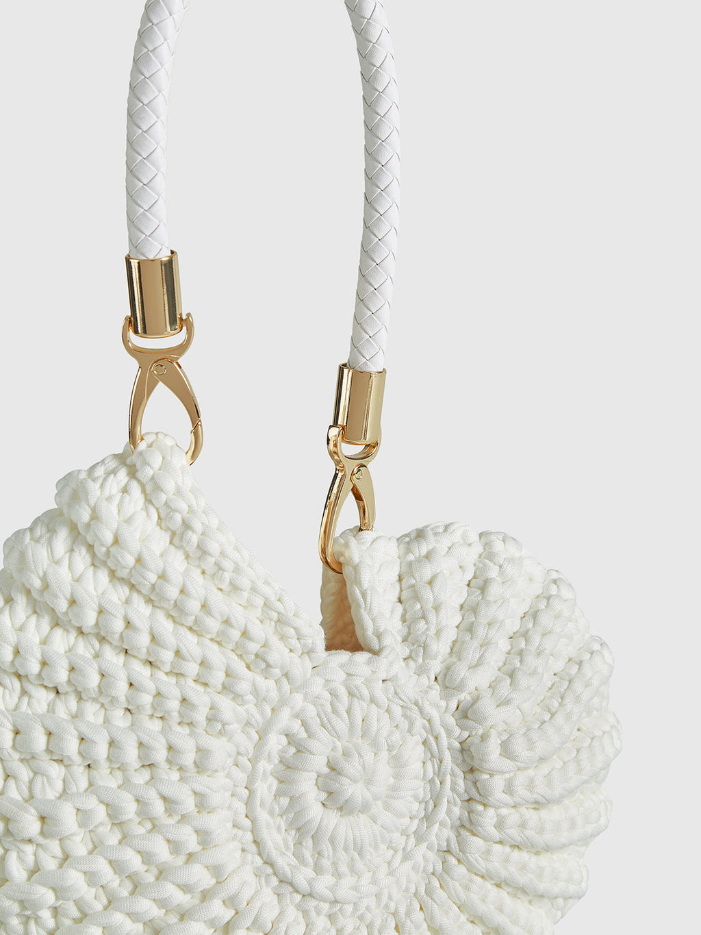 Crocheted Conch-Shaped Handbag