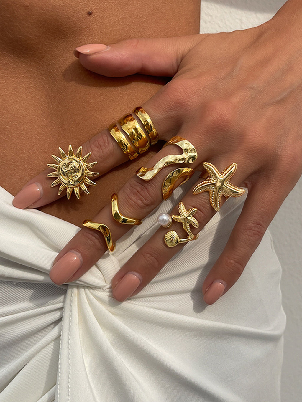 Goldfarbener, unregelmäßiger, vom Meer inspirierter Ring-Set
