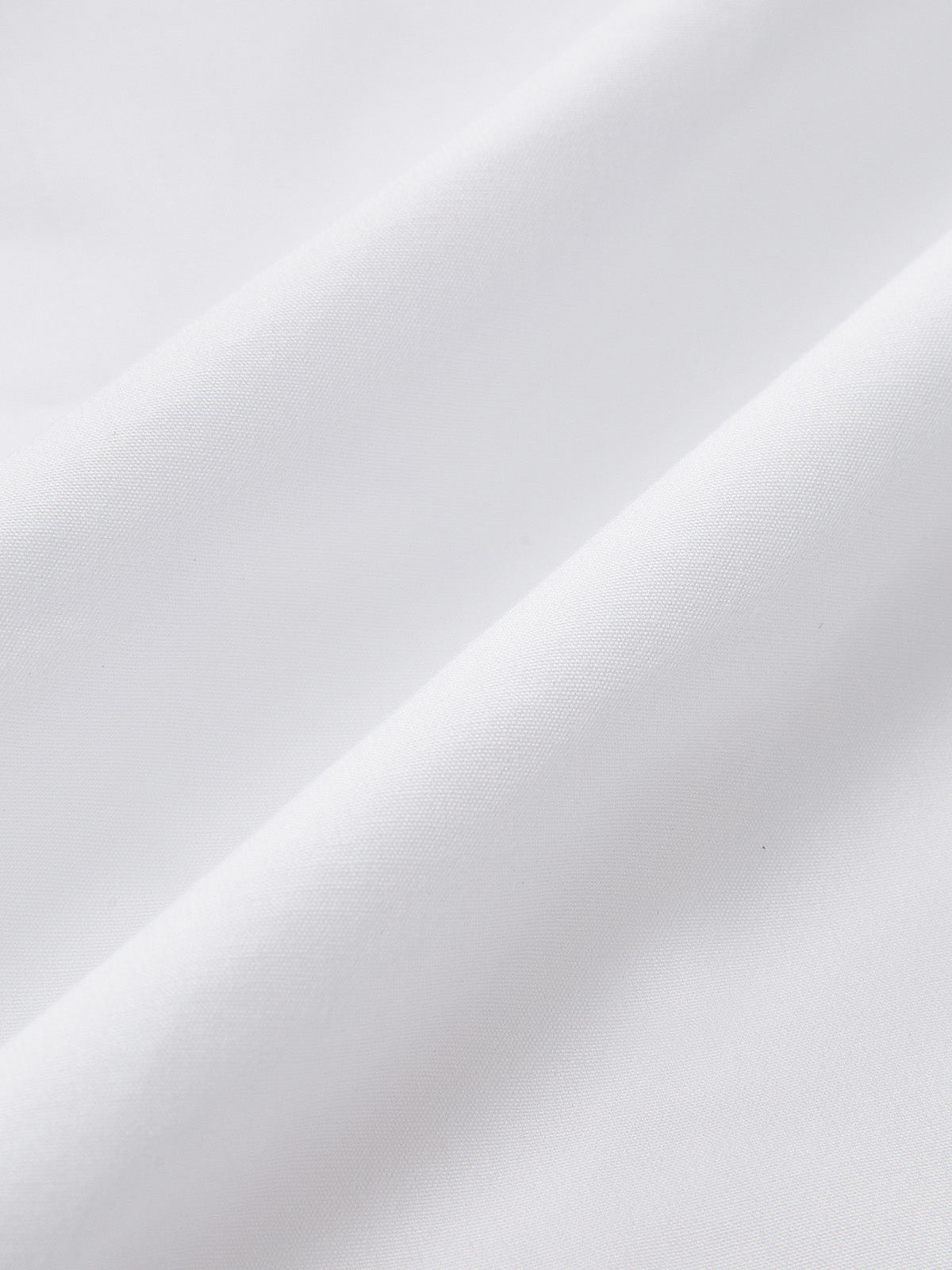 Hemdblusenkleid mit kontrastierenden Einsätzen und Knöpfen 