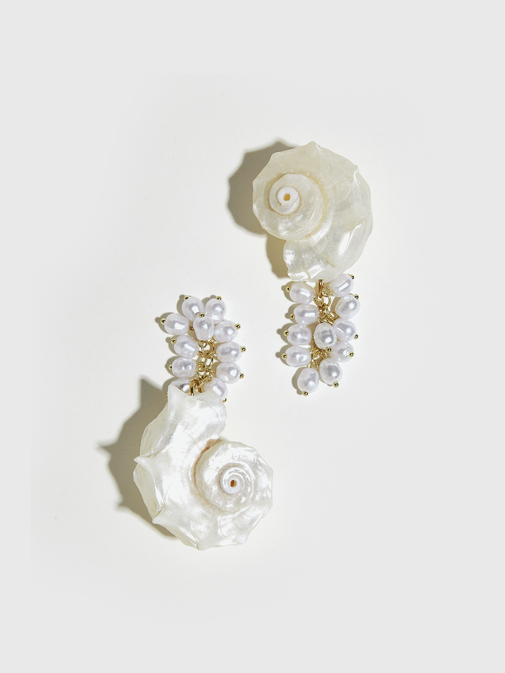 Boucles d'oreilles en coquillage épineux naturel avec pendentifs en fausse perle