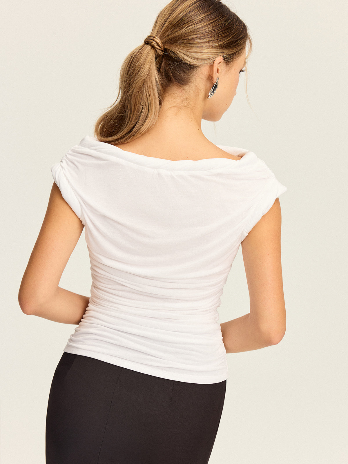 Haut froncé à col drapé 