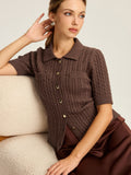 Kurzärmliges Stricktop mit Zopfmuster und Knöpfen