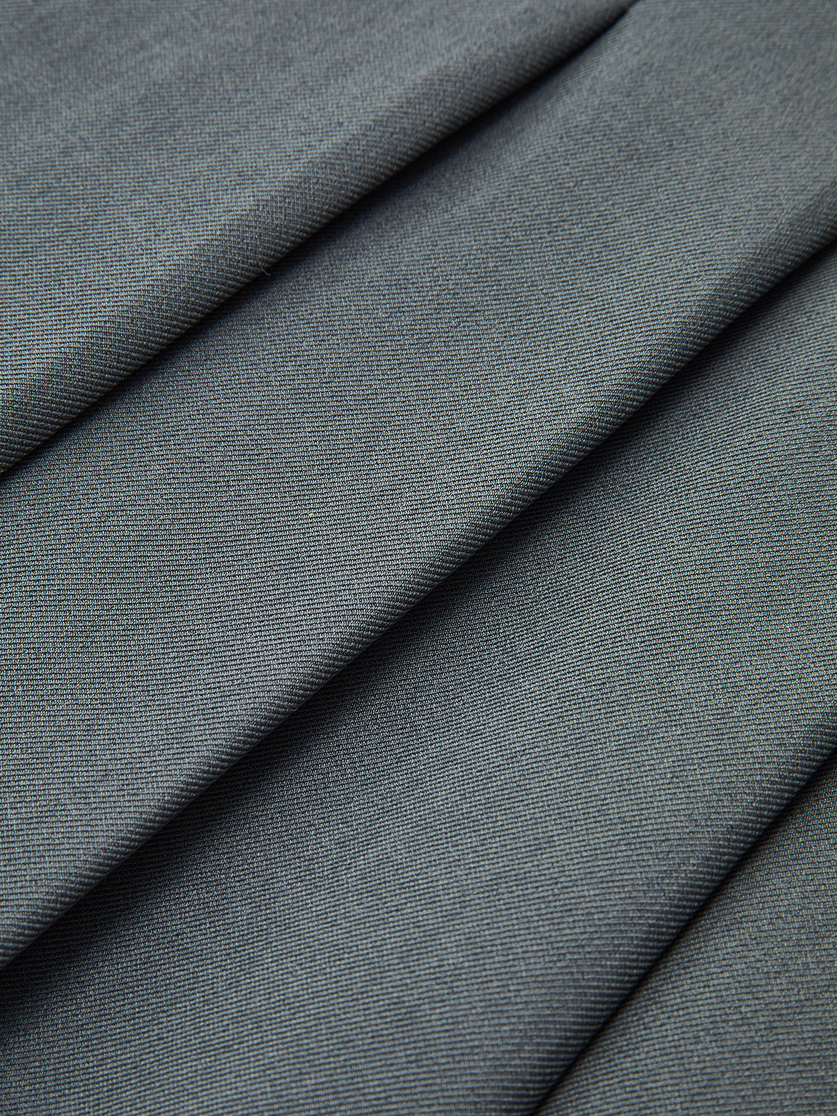 Plissierter Minirock mit Metalldetails 