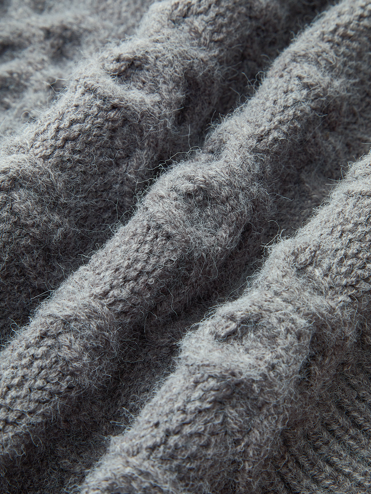 Cable-Knit Sleeveless Sweater Vest