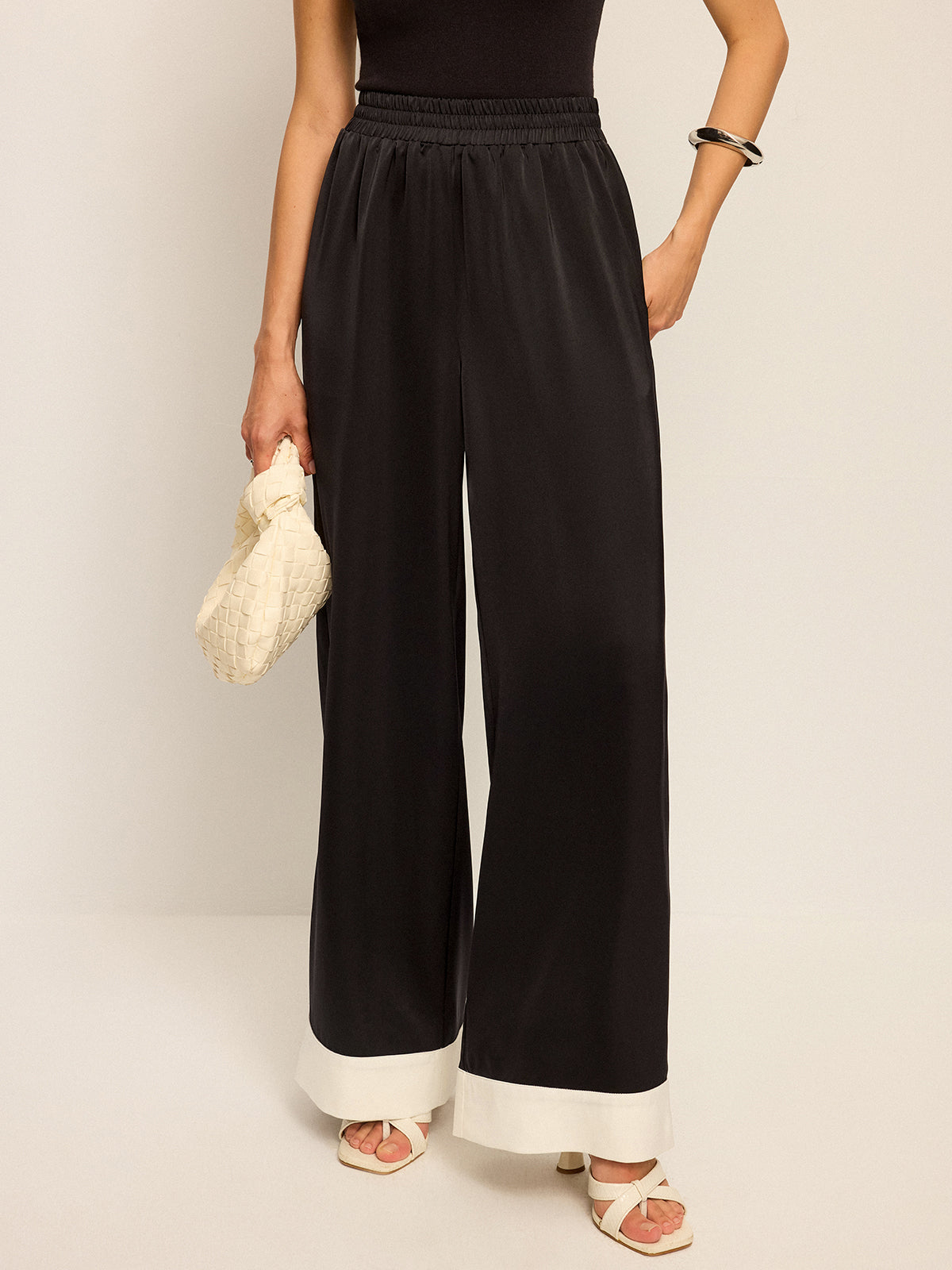 Satinhose mit weitem Bein und Kontrastbündchen