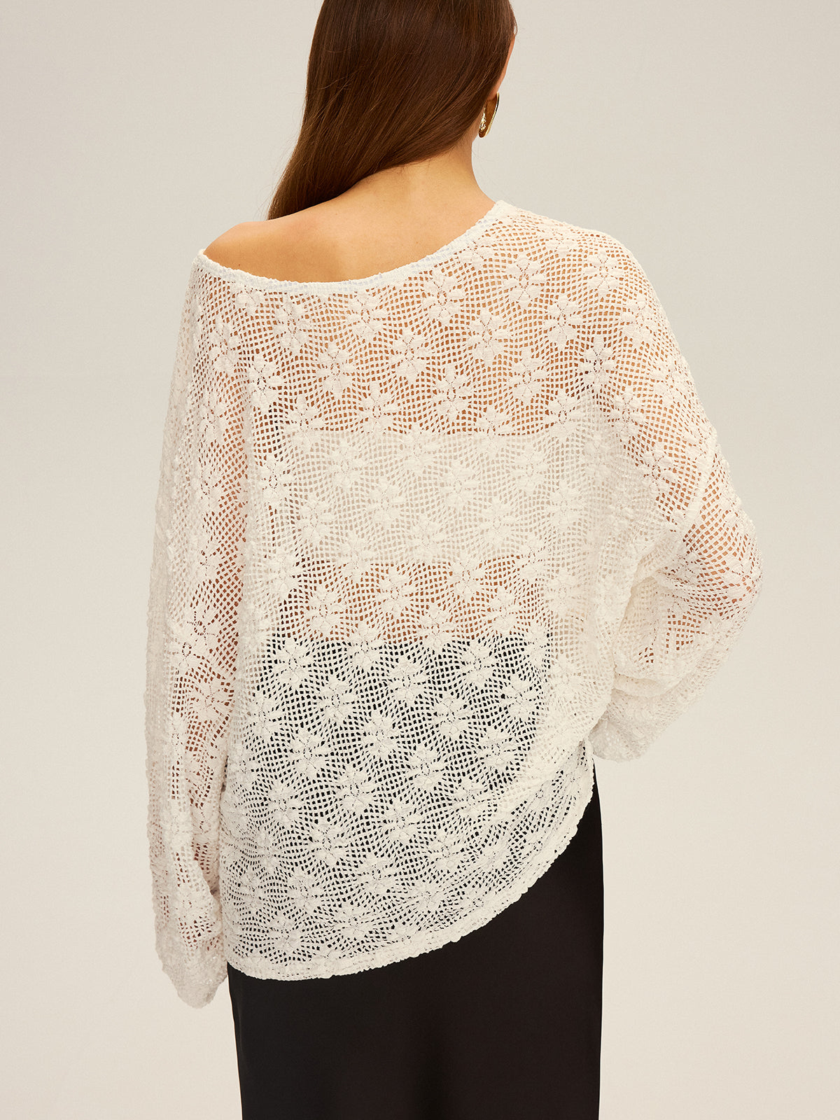 Chemisier oversize semi-transparent à épaules dénudées 