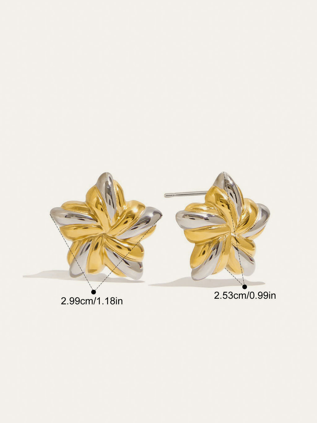 Zweifarbige blumenförmige Ohrstecker