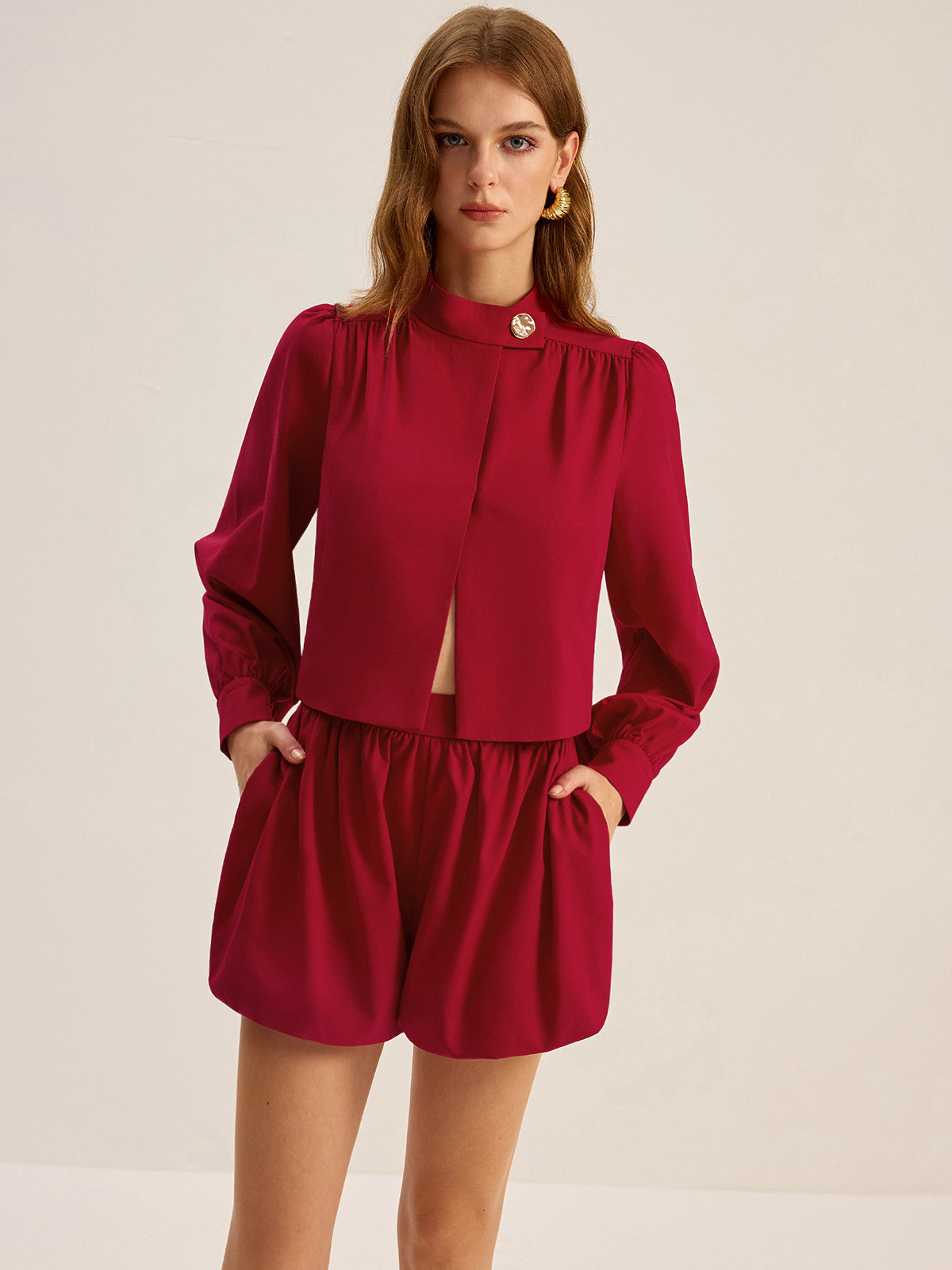 Short en tissu bouffant taille mi-haute