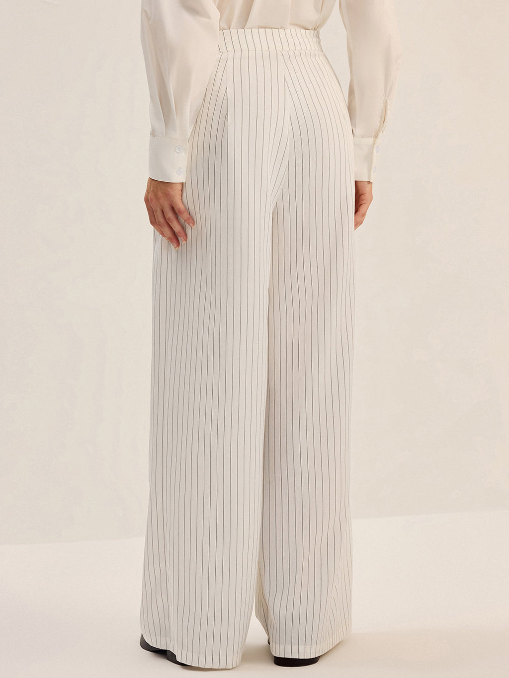Pantalon large à rayures fines