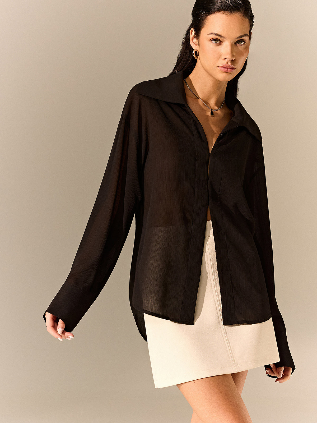 Chemise à manches longues en mousseline semi-transparente 