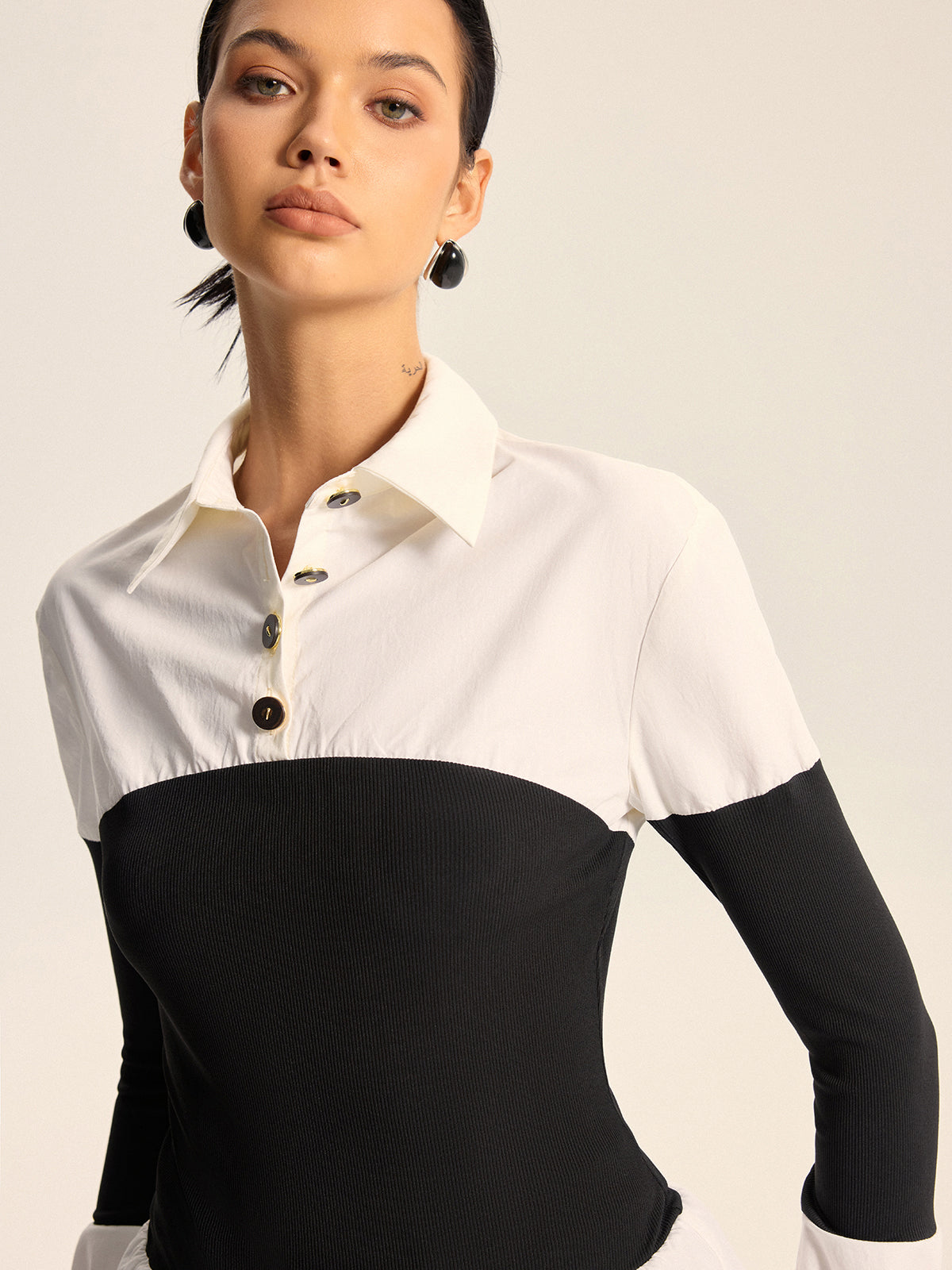 Chemise à boutons à empiècements contrastés 