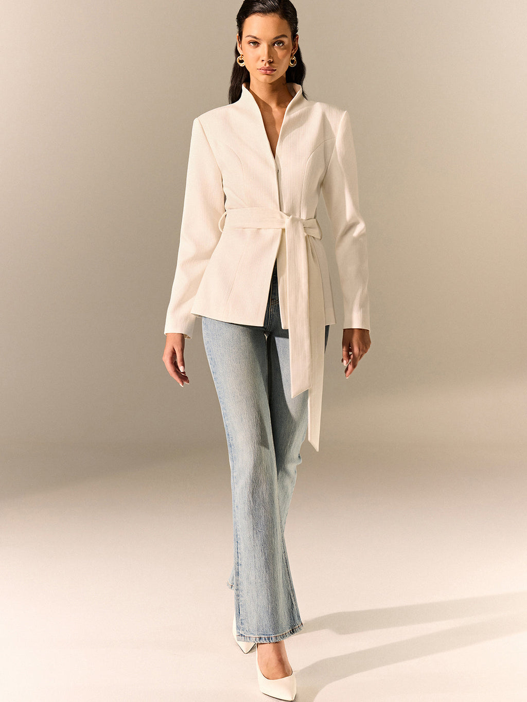 Blazer mit Stehkragen und Gürtel
