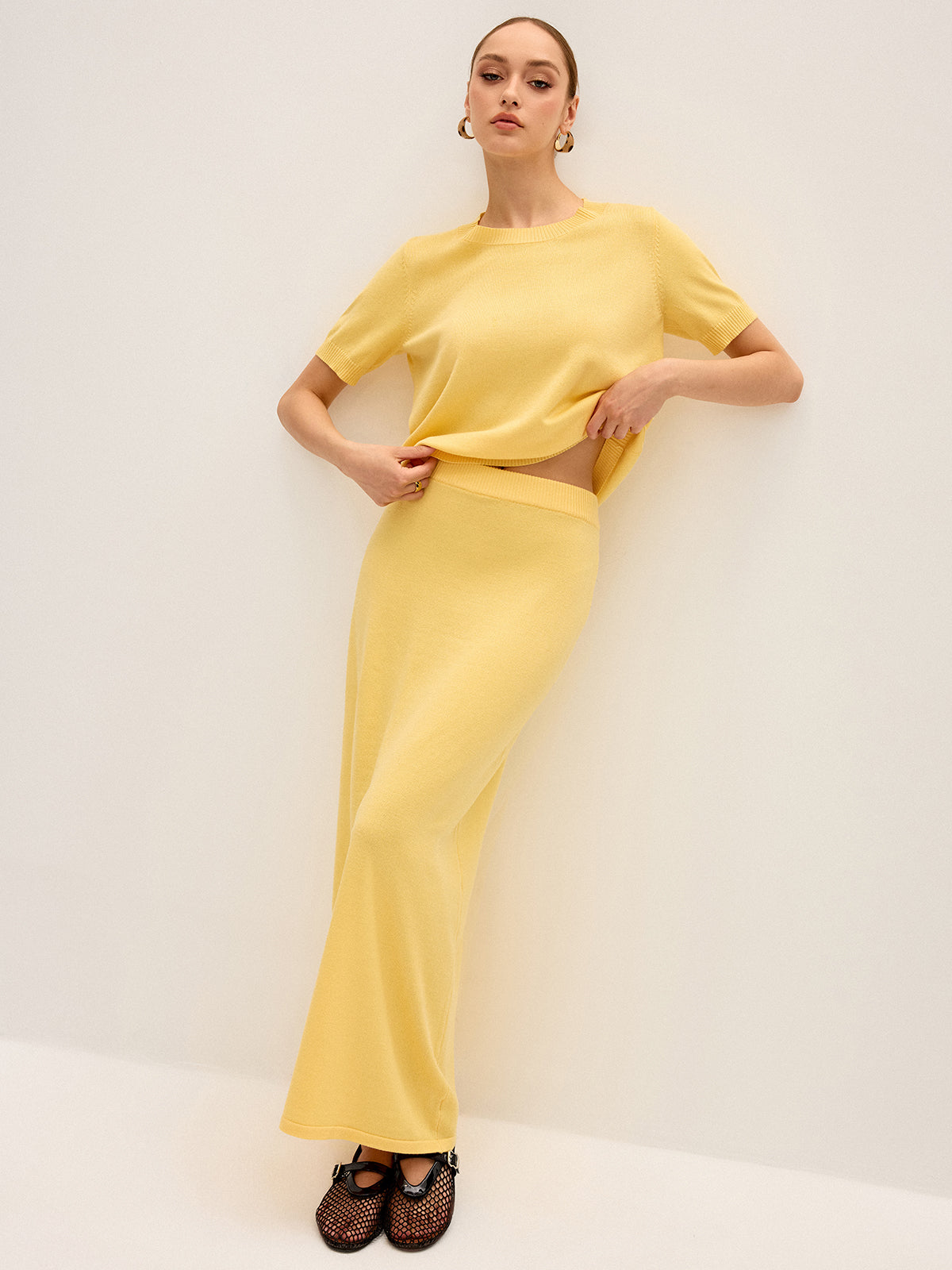 Ensemble haut à manches courtes en maille et jupe longue