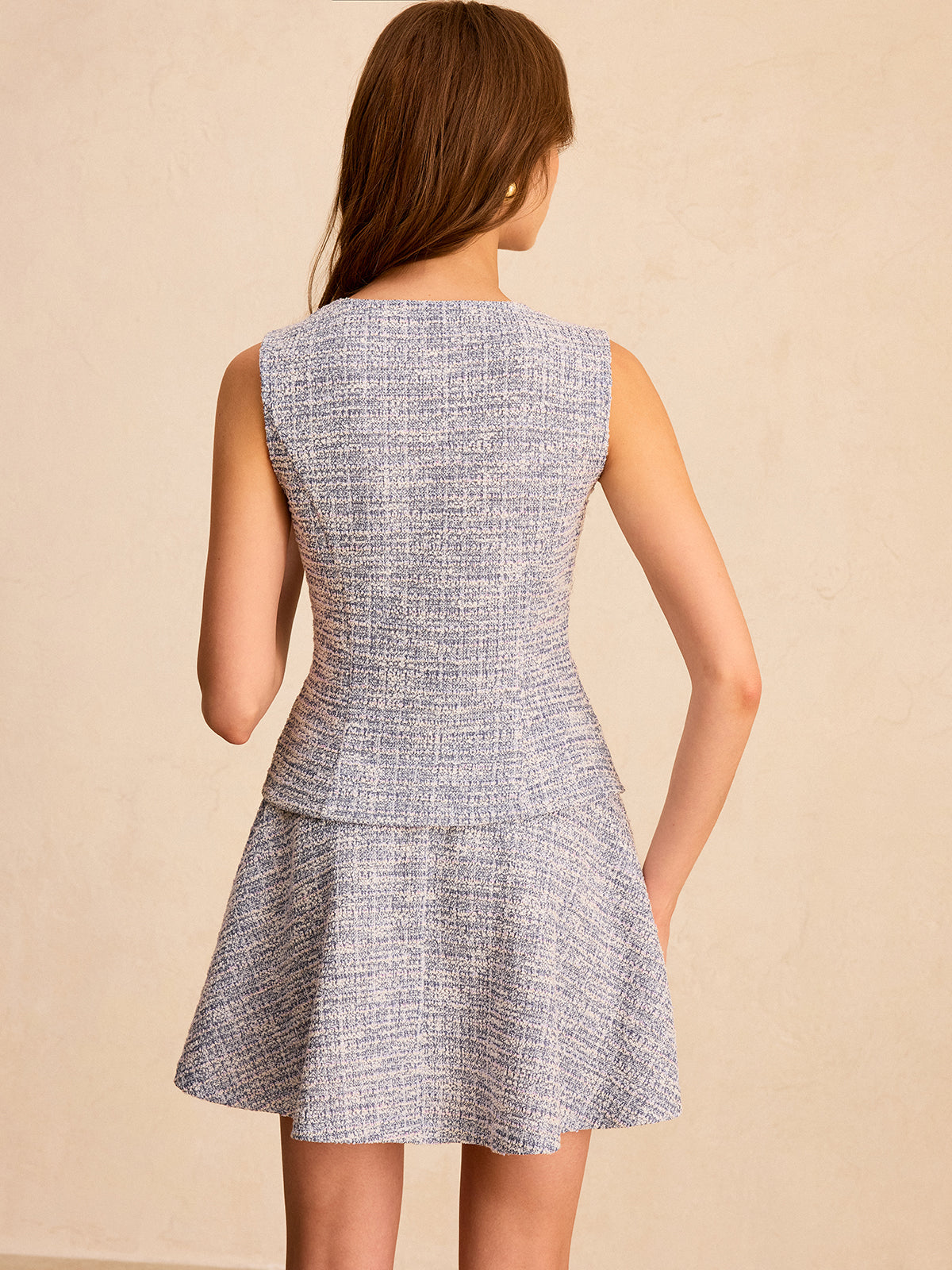Ensemble top et jupe en tweed à encolure carrée