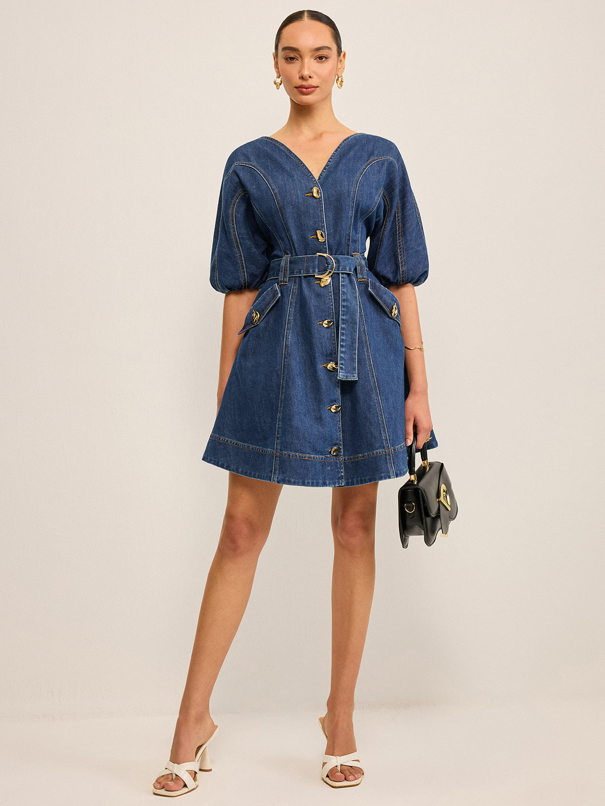 Jeanskleid mit Gürtel und Taschen