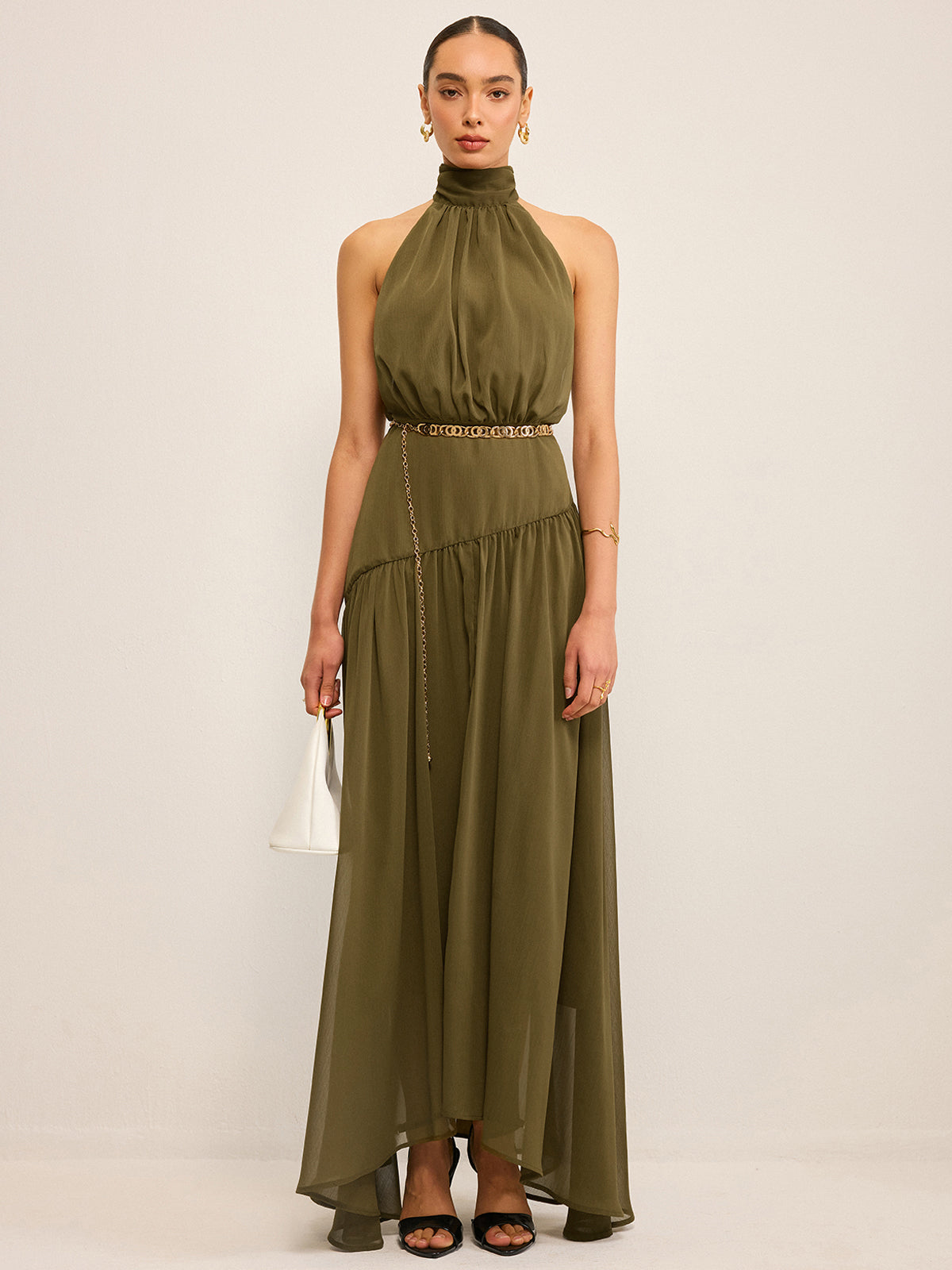 Robe longue en mousseline semi-transparente à licou et nœud au dos