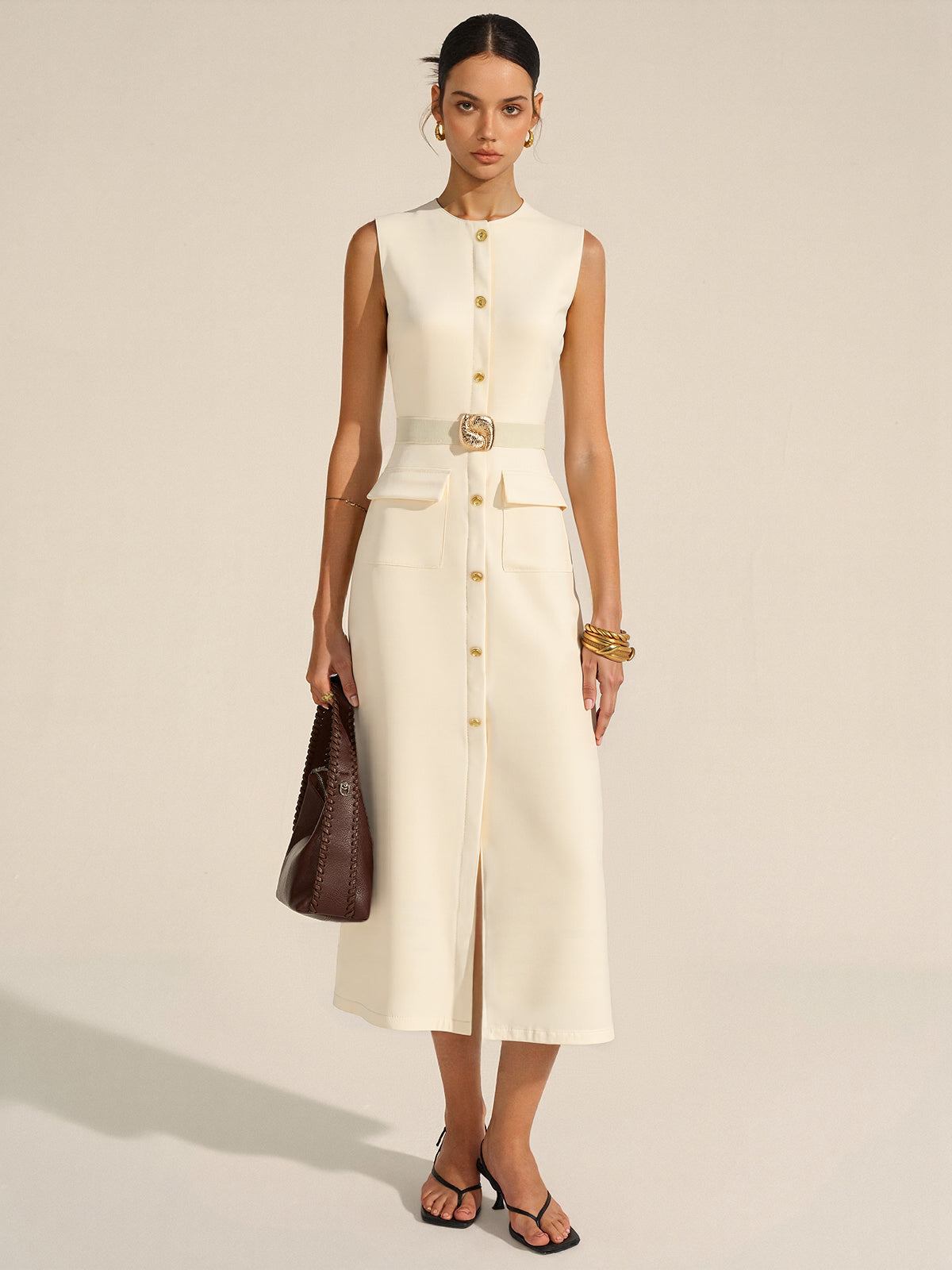 Robe longue boutonnée avec ceinture 