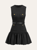 Mini-robe à volants et boutons métalliques, sans ceinture