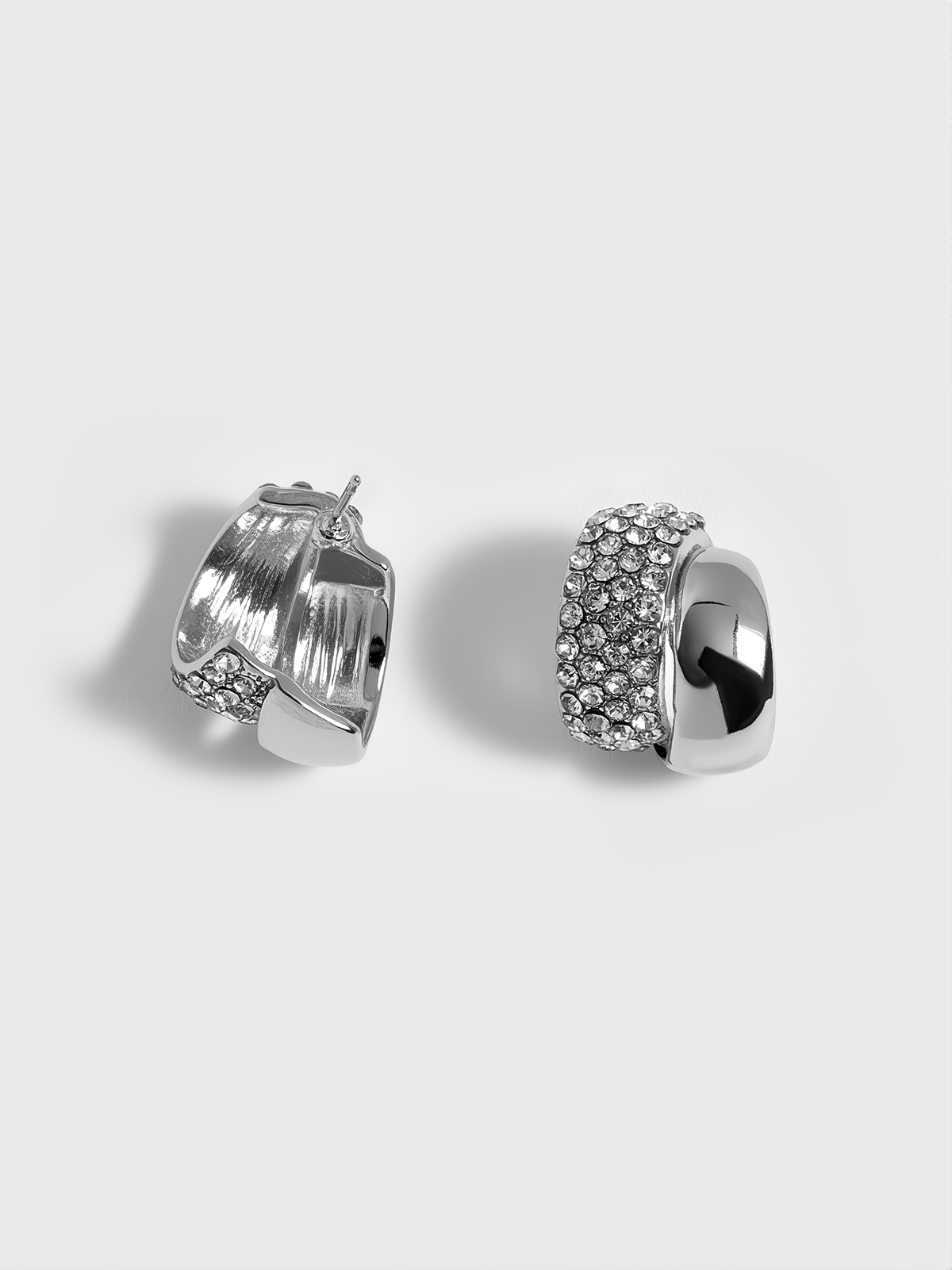 Ohrstecker mit Kristall-Pavé