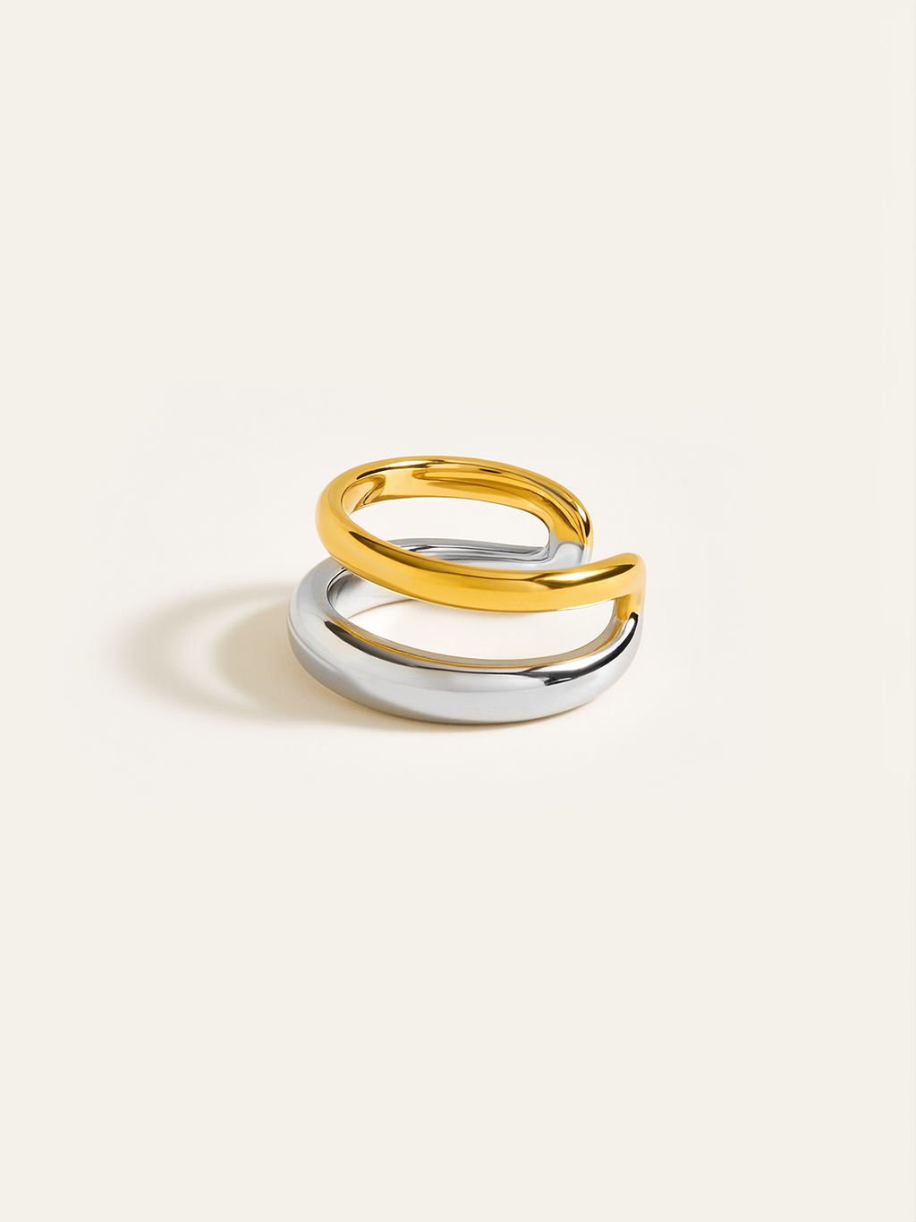 Zweifarbiger, geschichteter geometrischer Ring