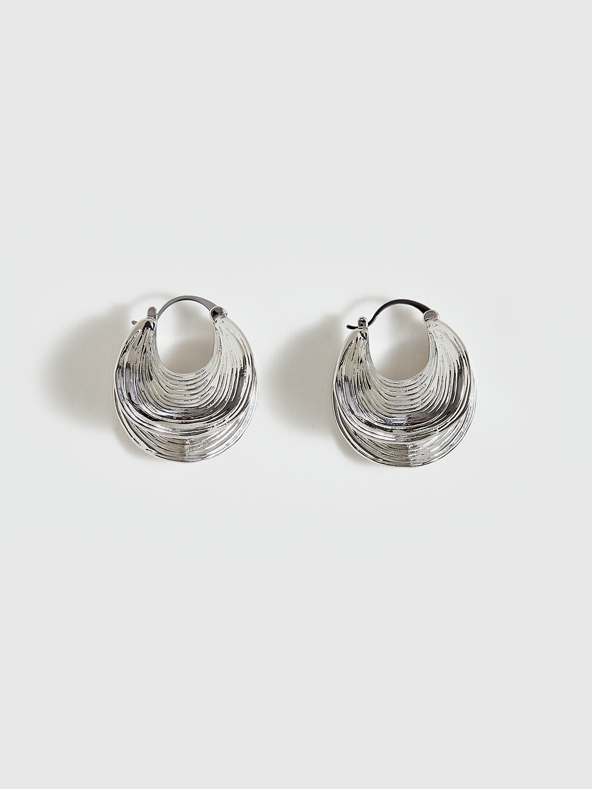 Boucles d'oreilles créoles texturées