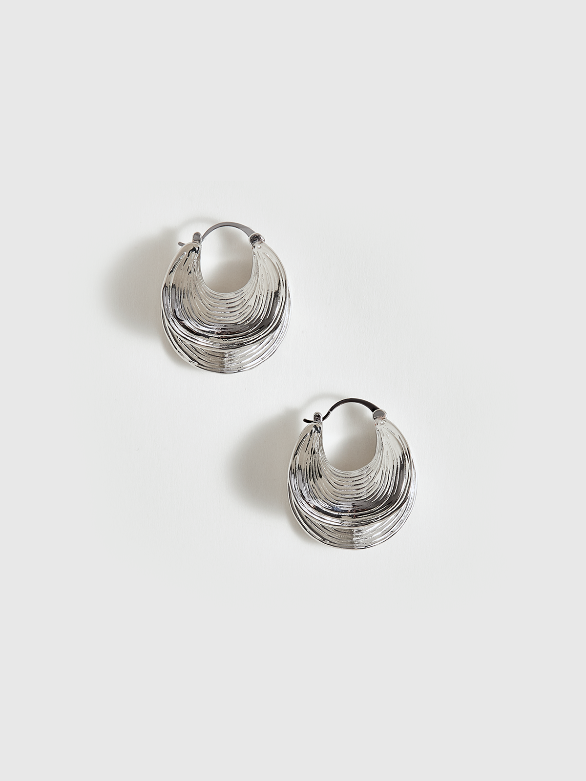 Boucles d'oreilles créoles texturées