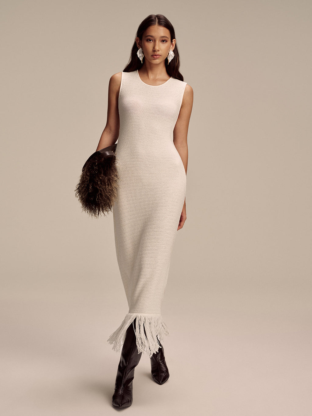 Ärmelloses Strick-Maxikleid mit Fransensaum