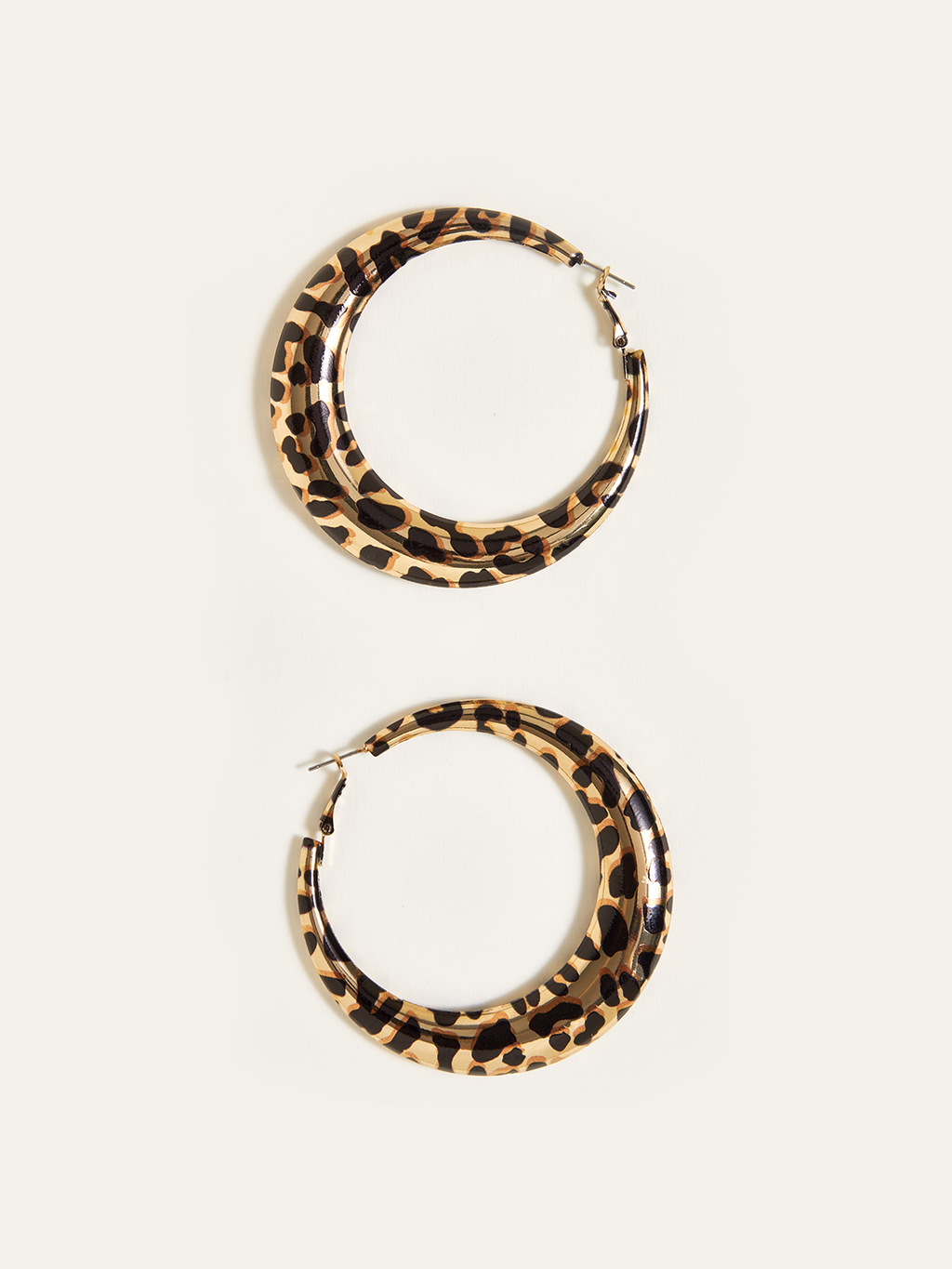 Ohrringe mit Leopardenmuster