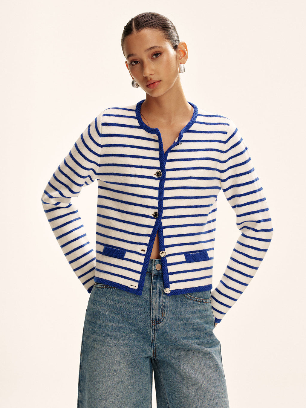 Gilet en maille contrastée à rayures