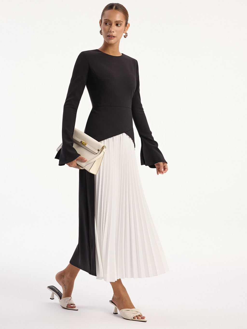 Zweifarbiger Plissee-Midikleid mit langen Ärmeln