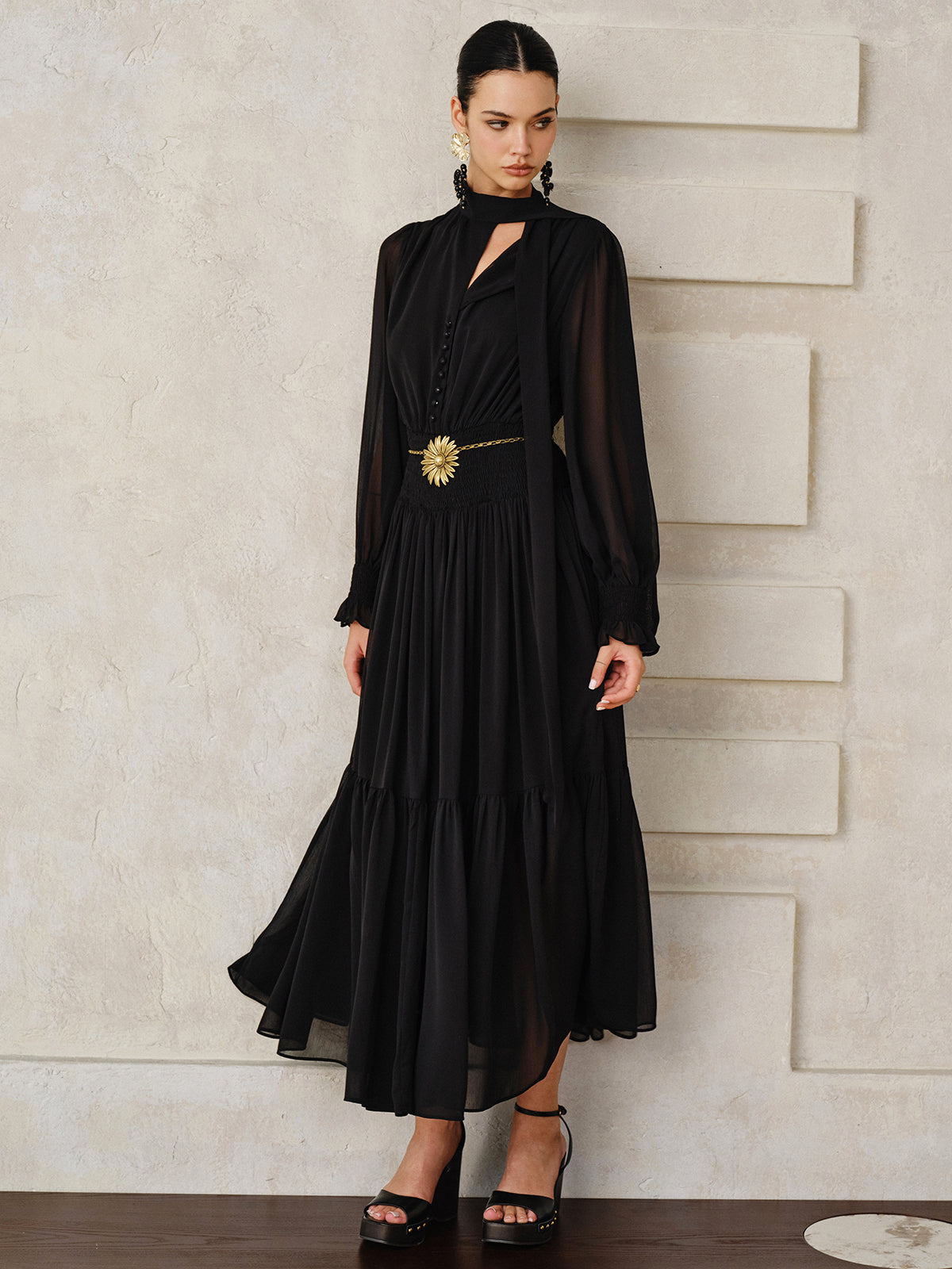 Chiffon-Maxikleid mit Schal