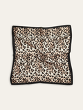 Foulard carré imprimé léopard
