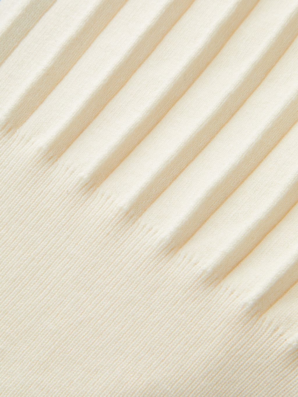 Zweifarbige Strickweste mit Kragen