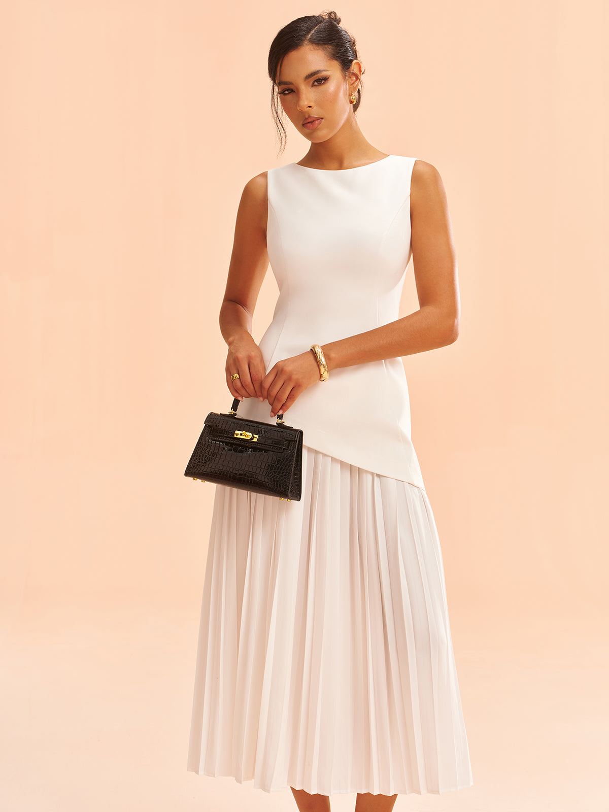 Ärmelloses asymmetrisches plissiertes Midikleid