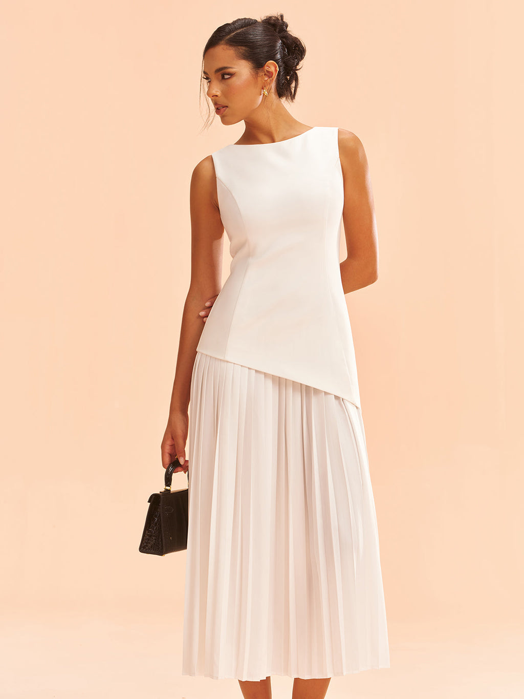 Ärmelloses asymmetrisches plissiertes Midikleid