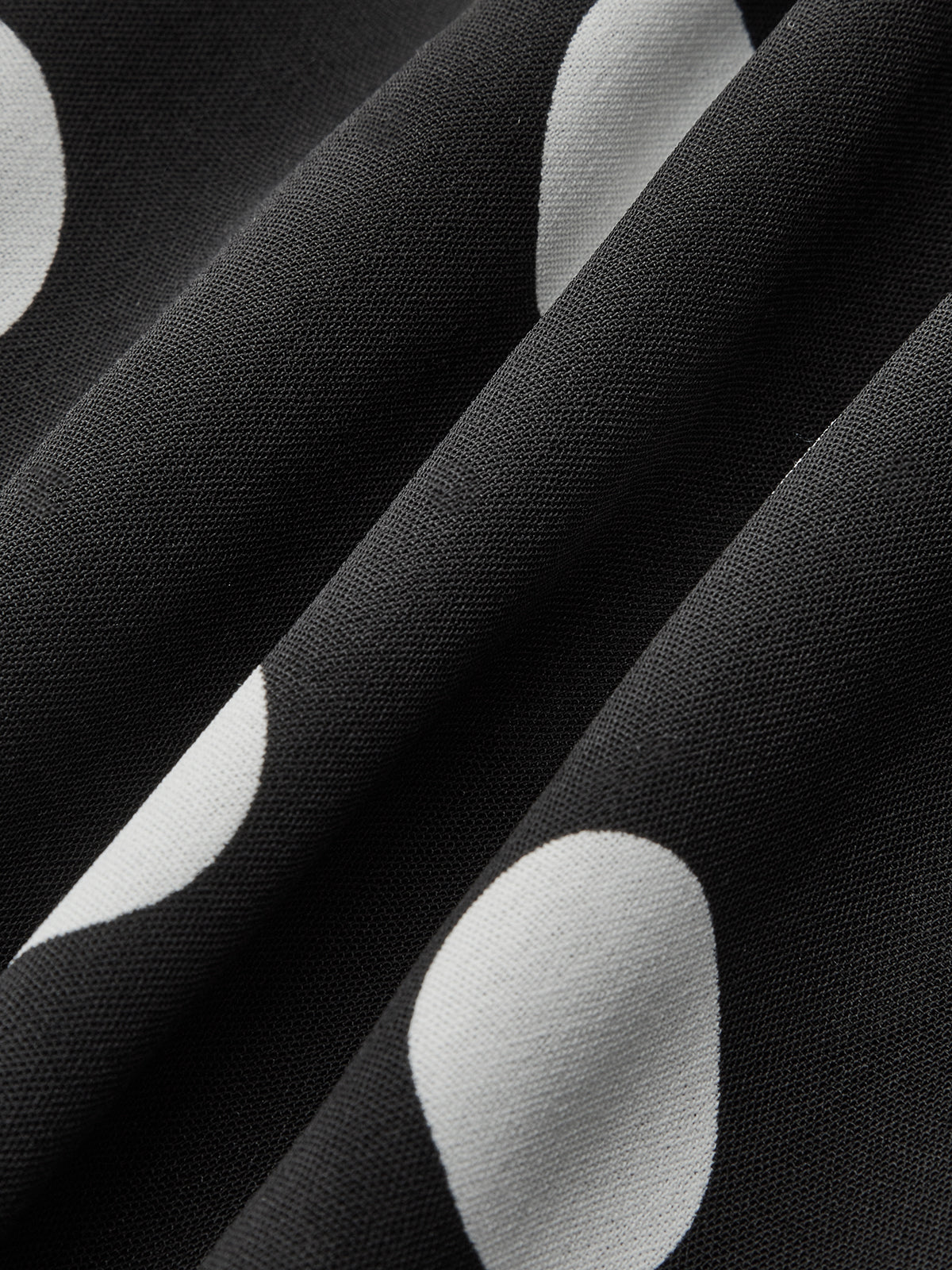 Trägerloses Polka-Dot Maxikleid mit Raffungen