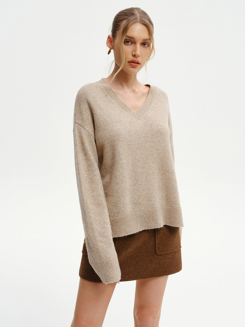 V-Ausschnitt-Pullover aus Wollmix mit seitlichem Schlitz