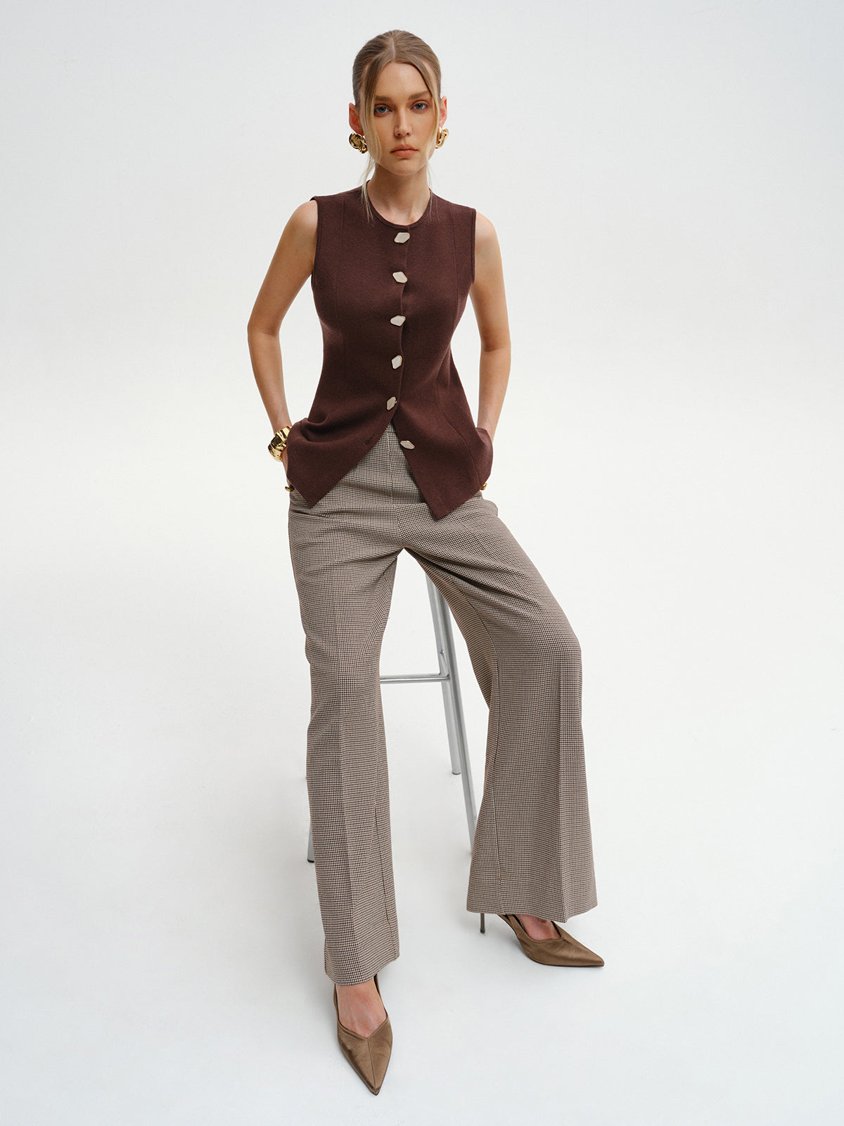 Wool-Blend Sleeveless Button Knit Cardigan