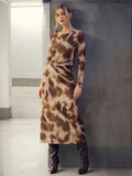 Midikleid aus verdrehtem Mesh mit Abstraktem Print