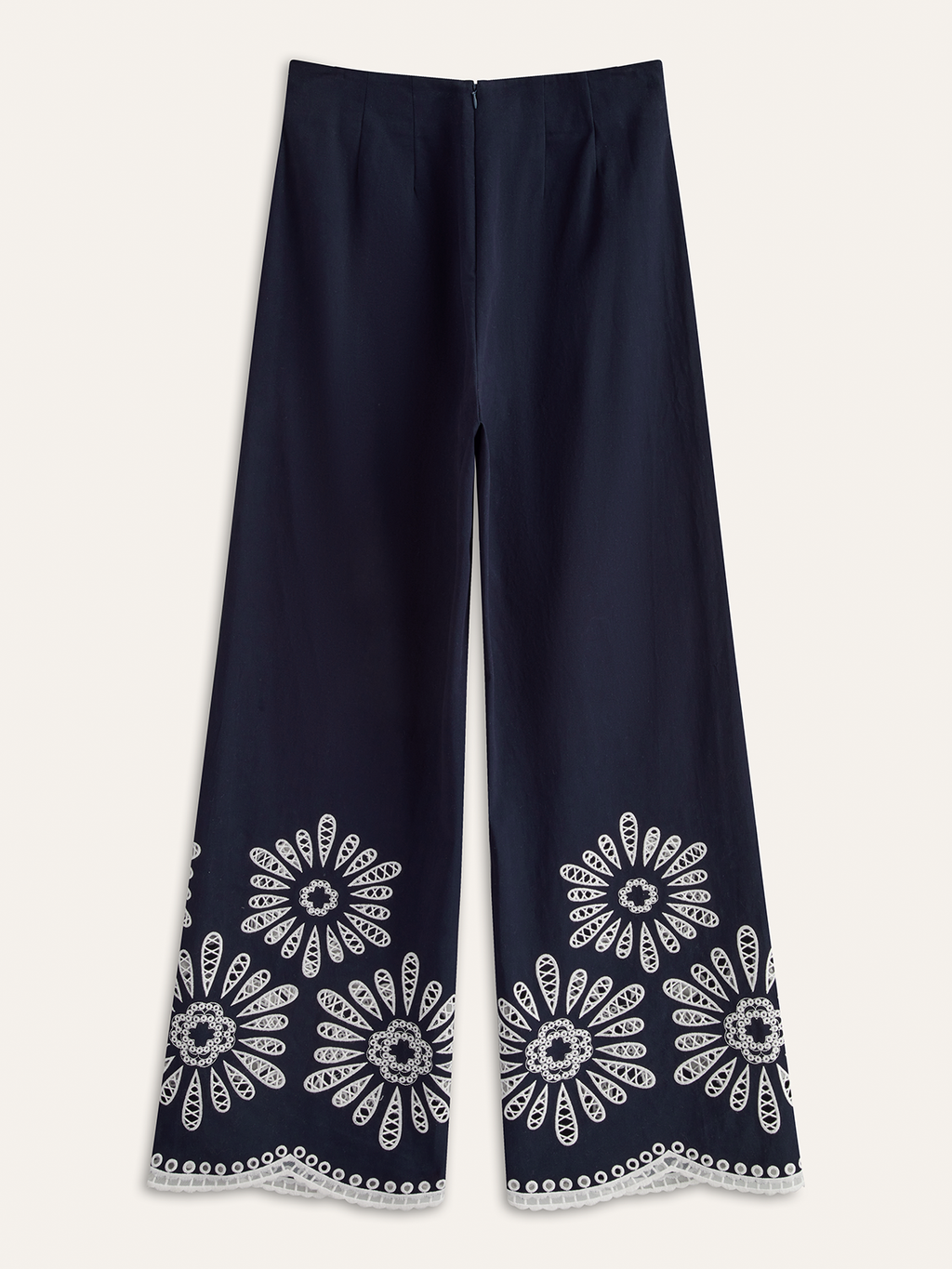 Hose aus Baumwollmischgewebe mit Blumenstickerei und Lochmuster