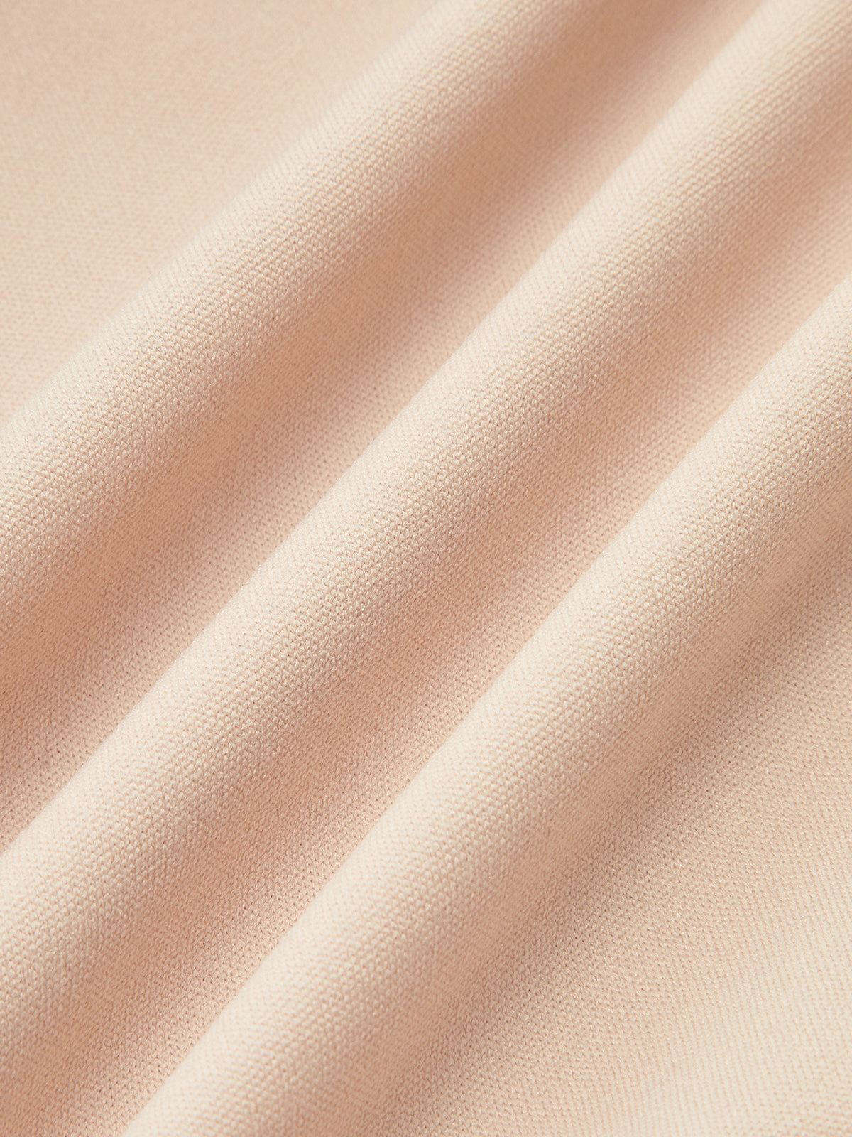 Raffiniertes, trägerloses Kleid mit Zopfkordelbesatz