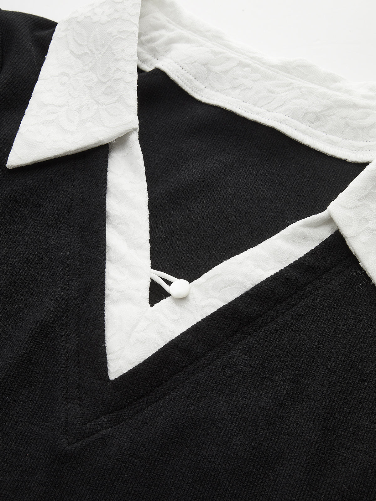 Contrast Lace Collar Cotton Blend T-Shirt