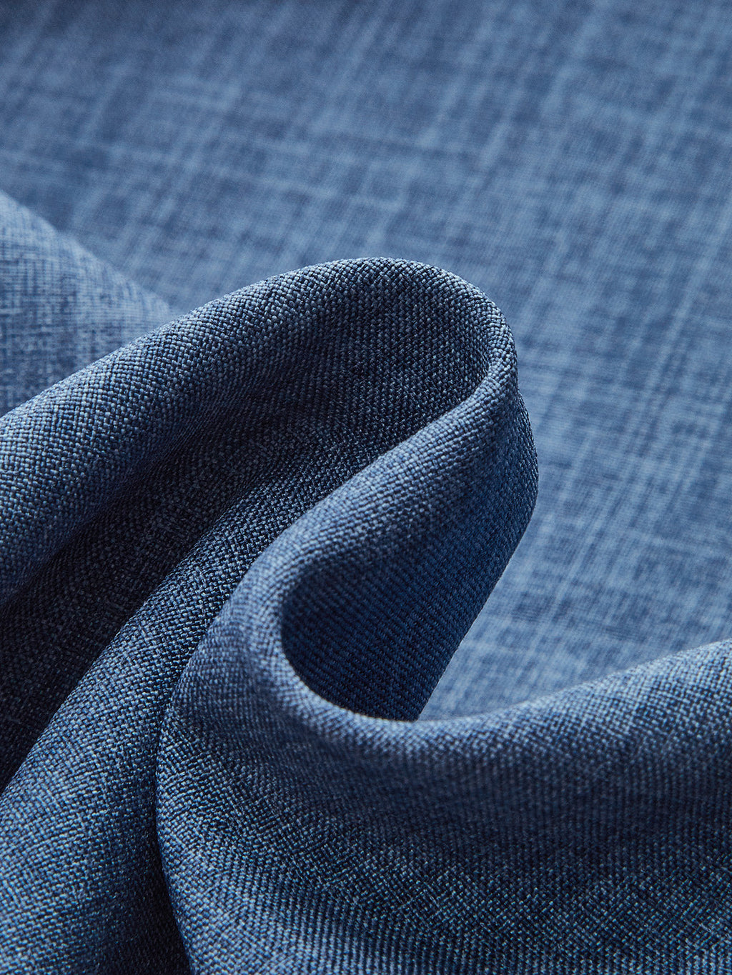 Gerade geschnittene Hose mit Metalldetail