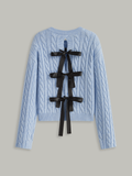 Zopfstrickpullover mit Bindedetail