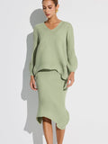V-Ausschnitt Strukturierter Strickpullover mit asymmetrischem Saum