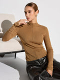 Longsleeve-Stricktop aus Wollmischung mit Stehkragen und figurbetontem Schnitt