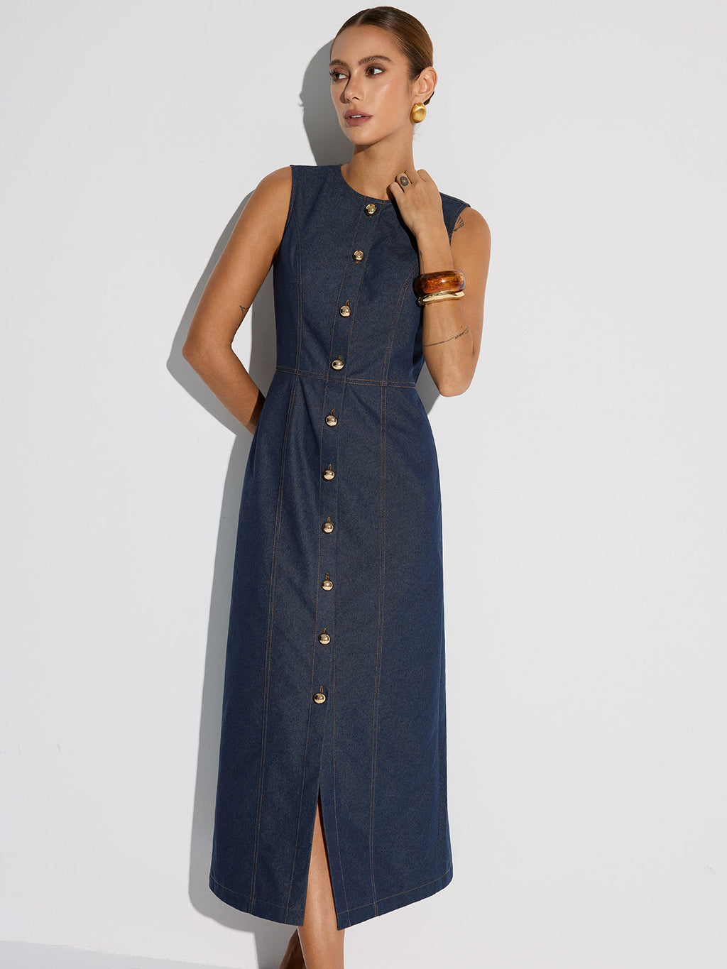 Ärmelloses Jeans-Maxikleid mit Knopfleiste